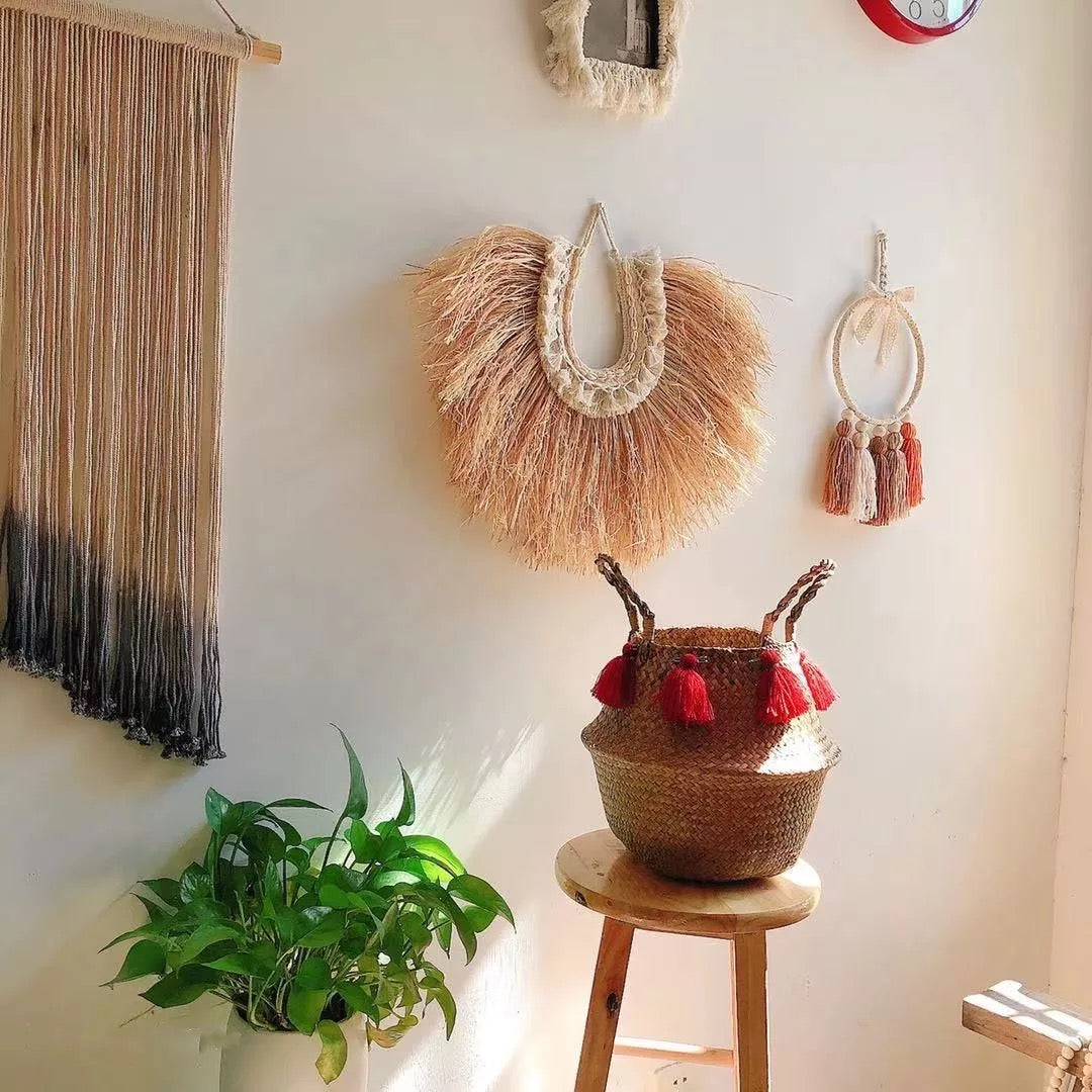 Raffia wall hanging