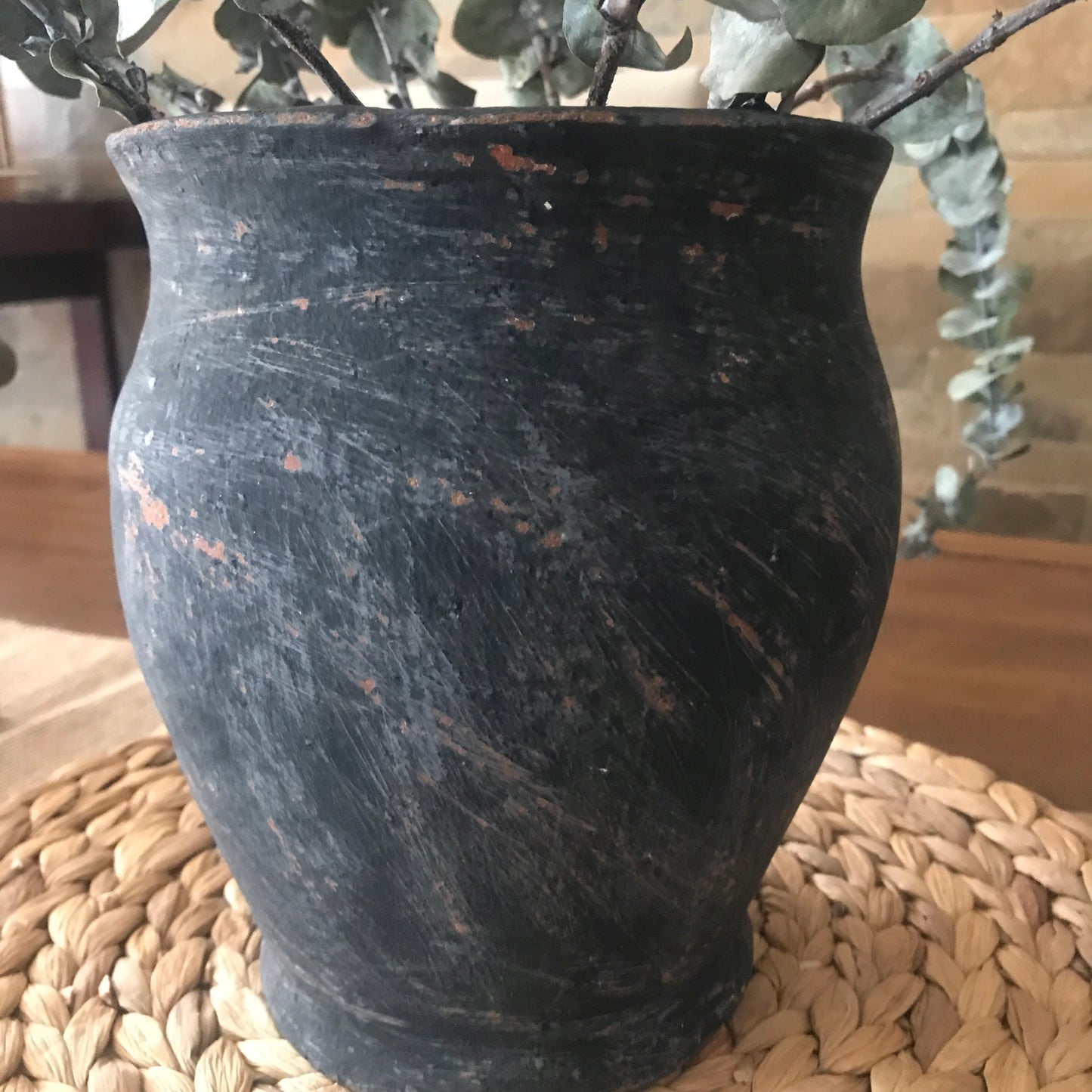 Dari vase/jar terracotta